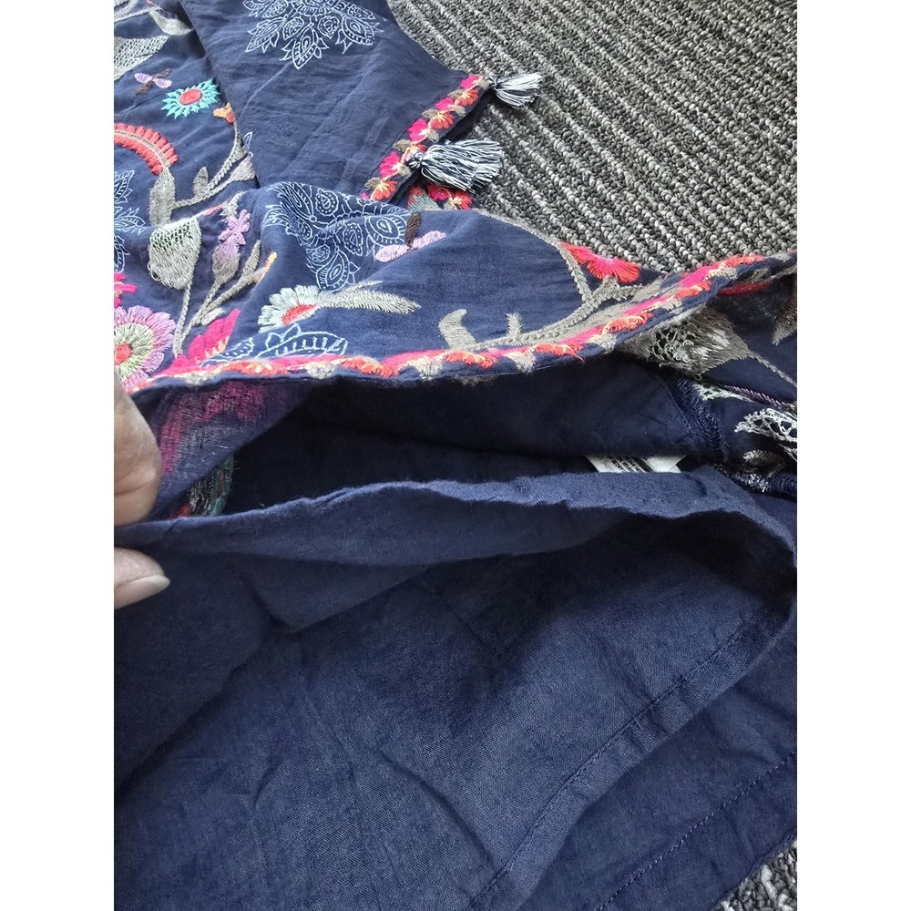 Soft Surroundings Embroidered Tunic Top Navy Floral 3/4 Bell Sleeves Boho S - Picture 8 of 10